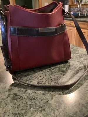 NWOTS Jaclyn Smith Burgundy Merlot Cranberry Handbag Pocketbook Brown Trim - Image 1 of 4