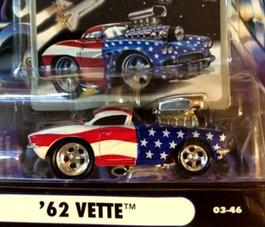 MUSCLE MACHINES STARS & STRIPES 1962 CHEVY CORVETTE 1/64 DIECAST  62 CORVETTE- - Picture 1 of 2