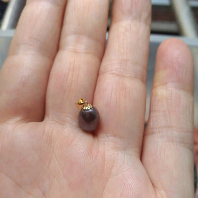 new Charming Natural 7x9mm Black Pearl South Sea Pendants 18k Au750 - Image 1 of 4