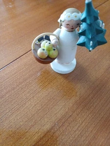 Wuk Mit Tannen Baum - Bild 1 von 3