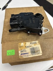 Interruptor de seguridad neutro 12450157 Chevy Buick Pontiac Olds 1996-2003 nuevo de lote - Imagen 1 de 5