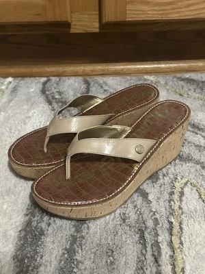 Sandalias Sam Edelman Romy Chanclas Tanga Mujer 8.5M Beige Cuero Corcho Cuña Foto 1 de 4