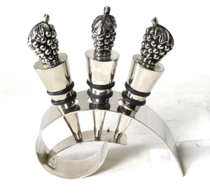 x3 Vintage Grape Silver Plate Solid Brass Bottle Stoppers in Art Deco Carrier - Picture 1 of 6