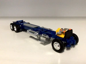 BLUE DCP 1/64 PETERBILT 359/379/389 320 FRAME (6 1/2" LONG) TANKS STEPS MOTOR - Picture 1 of 2