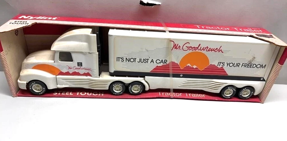 Vintage 1980's Nylint MR GOODWRENCH No 9020-Z ~ 18 Wheeler Vintage New NOS 24"  - Image 1 of 2