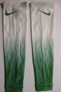 GAME WORN Nike OREGON DUCKS Compression Arm Sleeves 1 Pair WHITE GREEN XSmall XS - Picture 1 of 4