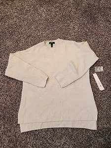 AQUA Cashmere Fitted Cashmere Crewneck Sweater - 100% Exclusive In Ivory, M - Picture 1 of 6