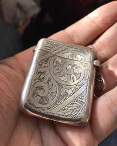 George V LARGE Curved Silver Vesta Case Foliate Engraved Hallmarked B'ham 1918 - Picture 1 of 12