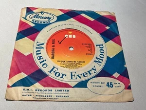 Barbra Streisand Neil Diamond You Don't Bring Me Flowers Vinyl Record 7" Single - Picture 1 of 3