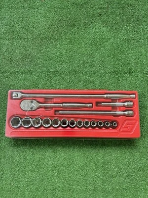 Juego de 17 piezas Snap-On 1/2" Juego de servicio general Extensiones de trinquete Barra de interruptor de enchufe Foto 1 de 4