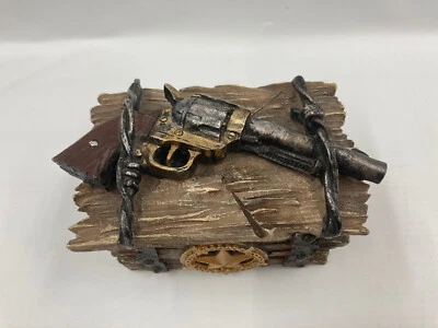 Texas Resin Trinket Box 4” X 3” X 3” Lone Star With Pistol & Barbed Wire Top B18 - Image 1 of 4