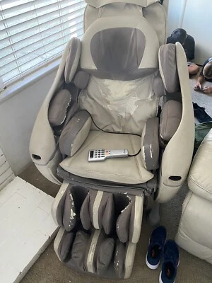 Silla de masaje japonesa Inada Dreamwave - beige, reg. retials - $8,000 Foto 1 de 4