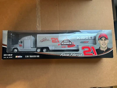 Winner's Circle - NASCAR #21 Kevin Harvick, nuevo (plataforma de remolque 1:64 2004) Hersheys Foto 1 de 2