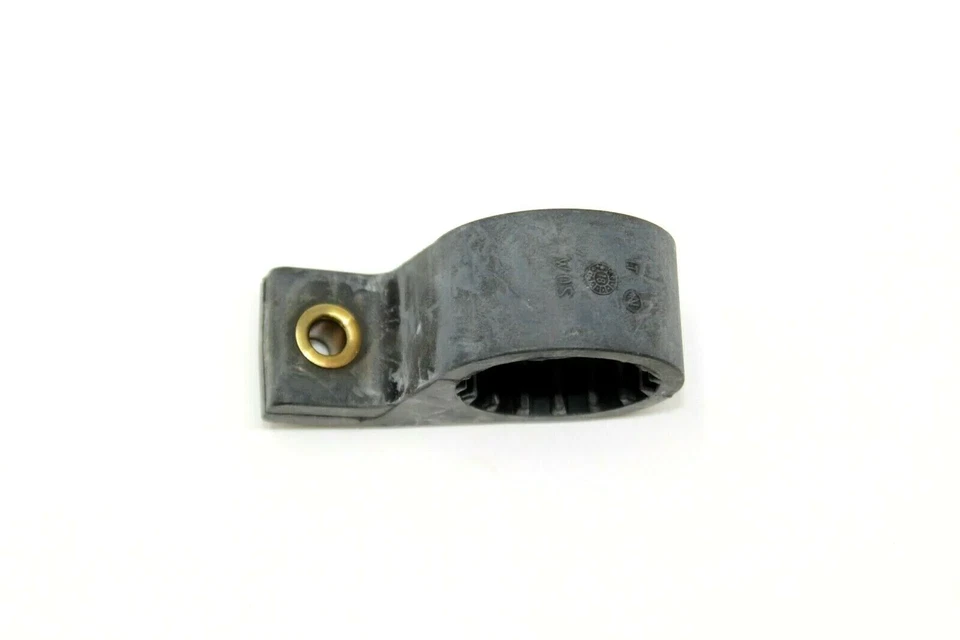 Fijación de montaje de bomba de combustible con amortiguación de ruido Webasto 9001441B Foto 1 de 1