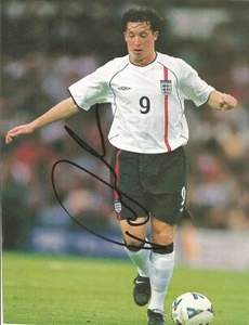 ENGLAND & LIVERPOOL: ROBBIE FOWLER SIGNED 10x8 BOOK/ANNUAL PICTURE+COA - Picture 1 of 1