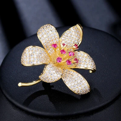 Broche prendedor para mujer rosa transparente circonita cúbica circonita circonita cúbica flor Bauhinia Foto 1 de 4