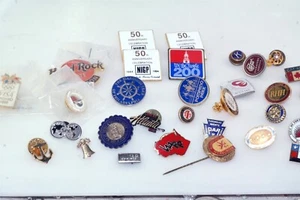 Large Lot Vtg Pinback Badges Pins Service Fraternal Advertising - Picture 1 of 9