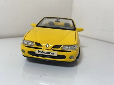 Anson Yellow Renault Megane - 1:18 - 30342 - Image 1 of 4