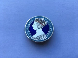 ESCASA C1870 DE COLECCIÓN REINA VICTORIA UN FLORÍN CABEZA GÓTICA ESMALTADA A MANO MONEDA - Imagen 1 de 3