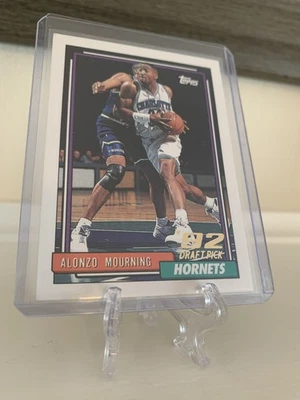 1993 Topps Gold - Alonzo Mourning #393 (RC) - Hornets - (92 DP en oro) - como nuevo Foto 1 de 2