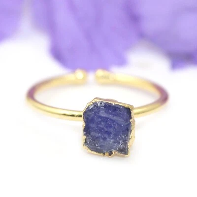 Anillo de piedra única galvanizada en oro piedra natal de diciembre tanzanita áspera natural Foto 1 de 2