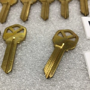 Lot of  (14) TAYLOR LINE ~ KW1-BR Uncut Key Blanks  1063kw-br replacement - Picture 1 of 6