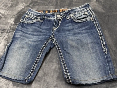 Shorts Rock Revival Feminino 26 Johanna Bermuda Fleur De Lis Jeans Embelezado - Imagem 1 de 4