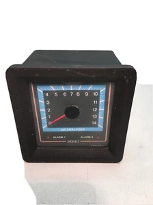 Signet Model: 3-9759.100 pH Analyzer.  Power Tested - Picture 1 of 6