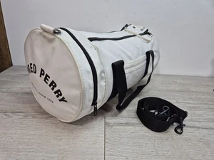 Retro Fred Perry Duffle Bag Gym Day Bag Proper Cool 😎!! White !! - Picture 1 of 13