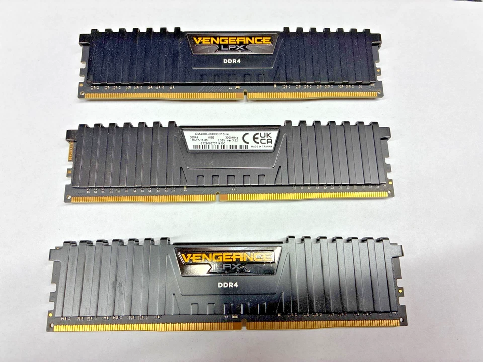 Corsair Vengeance 8GB LPX DDR4 (3200mhz) 288 Pins Memory - OFFERS OK - Image 1 of 3