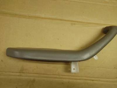 2003 -2007 TOYOTA SEQUOIA TUNDRA APOIO DE BRAÇO TRASEIRO ESQUERDO usado - Taupe  - Imagem 1 de 4