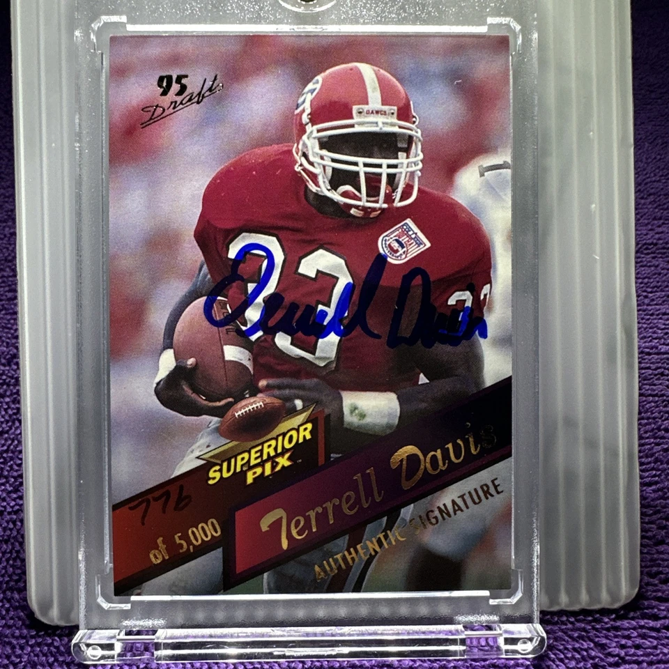 Terrell Davis 1995 Superior Pix Autograph /5000 Denver Broncos Football Card - Image 1 of 4