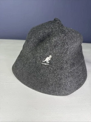 Gorra de cubo informal Kangol Angora talla única gris con logotipo vintage Foto 1 de 4