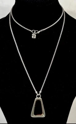 Colgante Lucita Amarilla Givenchy Firmado Vintage Años 80 Tono Plata Cadena Serpiente Foto 1 de 4