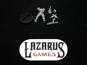 Privateer Press Warmachine Mercenaries: Gastone Cross (metal) - Imagen 1 de 4