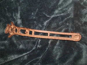 Antique Cast Iron Farm Implement Tractor Tool Wrench No. H272 - Bild 1 von 3