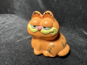 Figura vintage de cerámica de 3". - Imagen 1 de 5