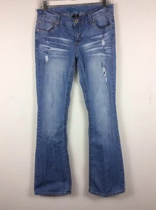 ARIYA Jeans Women’s Boot Cut Distressed Flap Pockets Embroidered Jeans 9/10 - Picture 1 of 6