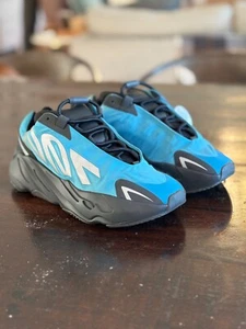 Yeezy Boost 700 MNVN - Size 6 - Picture 1 of 7