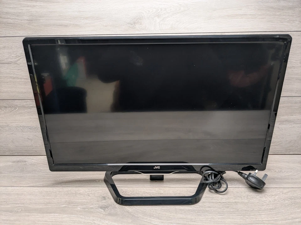 JVC LT-24C340 24” LED HD TV & DVD Combi TV For Caravan Motorhome TV  No Remote  - Image 1 of 4