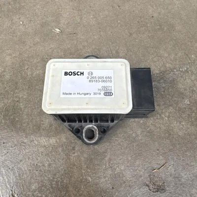 2010 Toyota Camry Stability Yaw Rate Sensor Module OEM 89183-06010 - Image 1 of 4