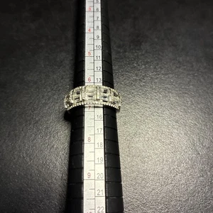 10k White Gold Ring With 10 Cz Stones Size 7  3.80 G - Picture 1 of 5