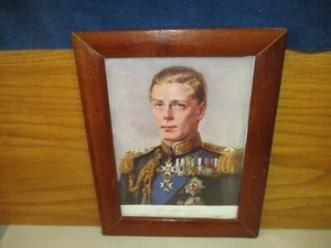 Vintage Wooden Picture Photo Frame 8" x 11" with Color Image of King Edward VIII - Picture 1 of 12
