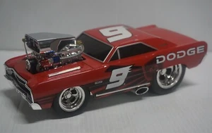 1/18 Kasey Kahne #9 Dodge Dealers / UAW 1968 Dodge Dart Muscle Machines Car - Picture 1 of 12