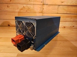 DC-AC Inverter SK3000112 12V Input Pure Sine Wave 200% Surge Power 88% Efficien - Afbeelding 1 van 5