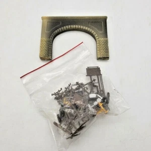 N Scale Wooden Train Tunnel/Bridge & Signs, Billboards, Lightposts (Vintage) - Bild 1 von 6