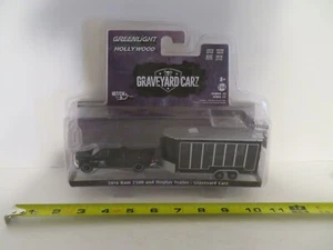 Greenlight Hitch Tow Graveyard Carz 2016 Ram 2500 Display Trailer 1:64 2018 NIP - Picture 1 of 7