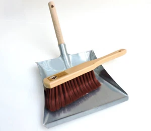 Kehrgarnitur Krallenbesen - Krallenhandfeger rechts, Kehrschaufel Gummilippe - Bild 1 von 4