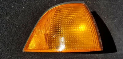 1992 1993 1994 1995 1996 1997 1998 BMW 3 серии M3 E36 поворотник угловая лампа R - Изображение 1 из 4