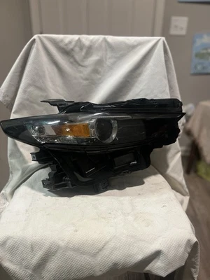 Faros LED MAZDA 3 2019-2021 sin AFS BCJH-51040 OEM lado derecho Foto 1 de 4